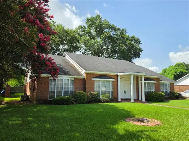 4109 Mayflower Boulevard, Alexandria, LA 71303 - #1