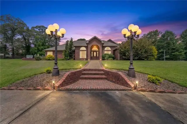 8058 Champions Way, Pineville, LA 71360 - #1