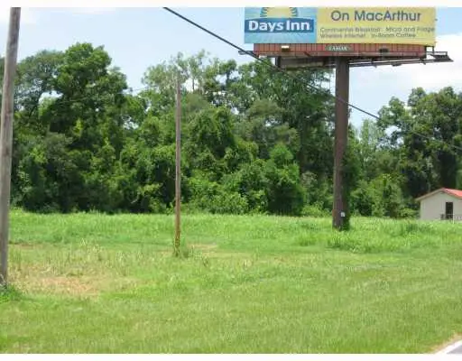 1 Macarthur Drive, Alexandria, LA 71301