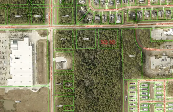 Crestwood Street, Covington, LA 70433