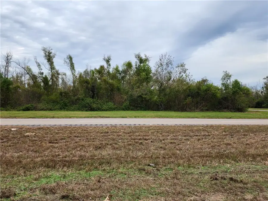 990 South Fashion Boulevard, Hahnville, LA 70057 - #2