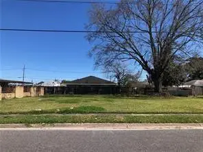 2201 Fazzio Road, Chalmette, LA 70043