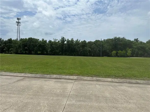 45 Kingsmill Lane, New Orleans, LA 70131