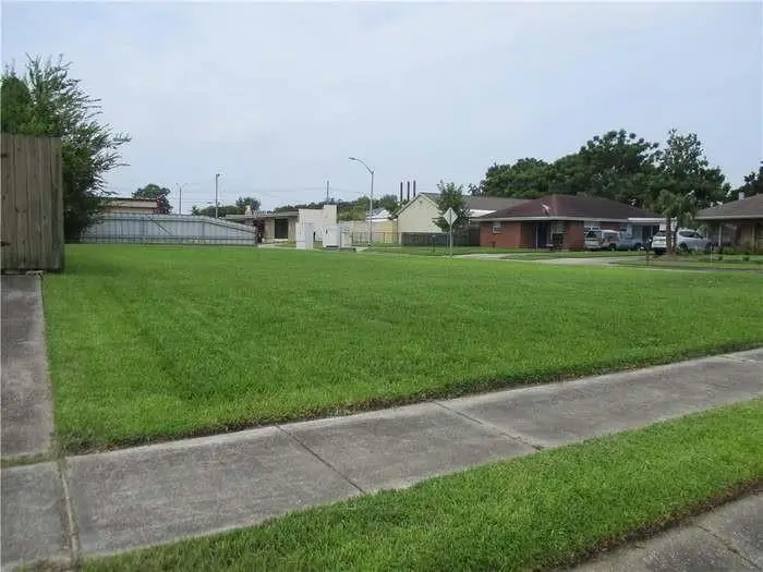 2007 Congressman Hebert Drive, Chalmette, LA 70043 - #2