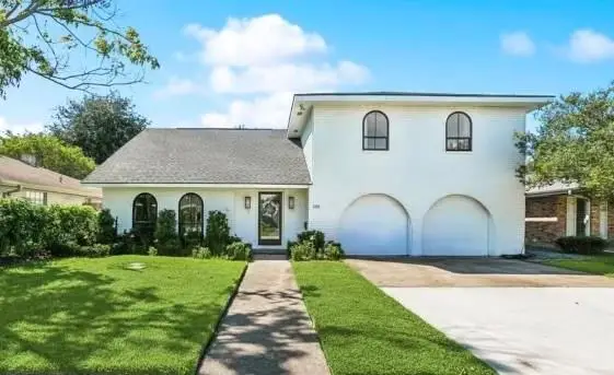 102 W Imperial Drive, Harahan, LA 70123