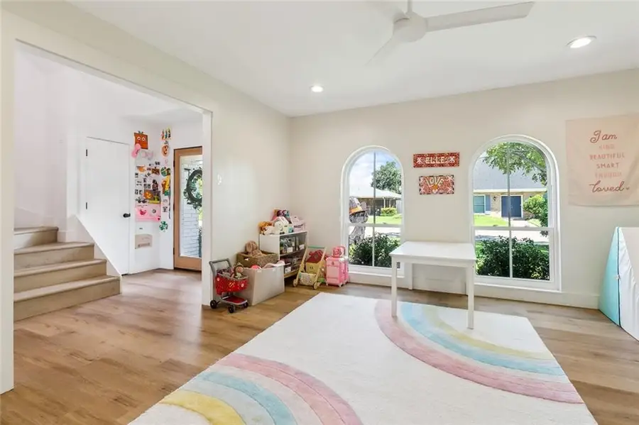 102 W Imperial Drive, Harahan, LA 70123 - #2