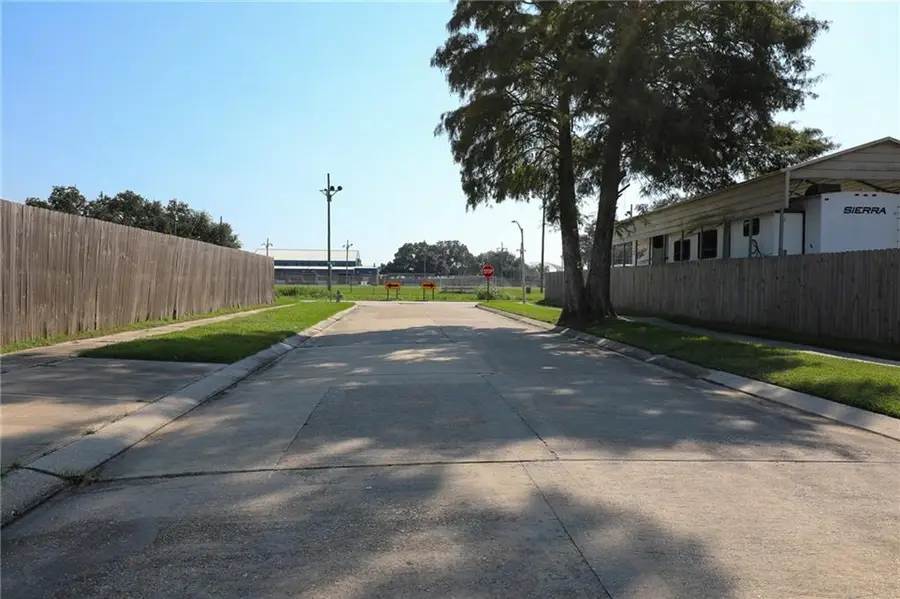 2404 Kingbird Drive, Saint Bernard, LA 70085 - #3