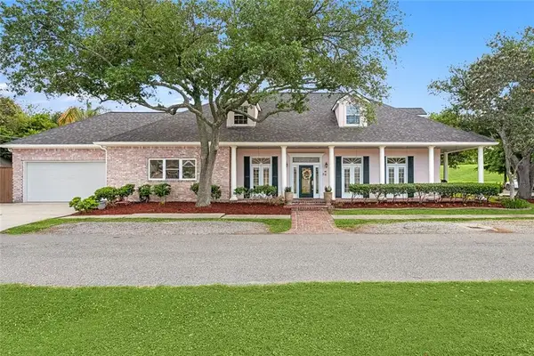 7 Berkley Avenue, Harahan, LA 70123