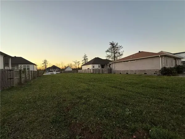 3924 Dominique Drive, Chalmette, LA 70043