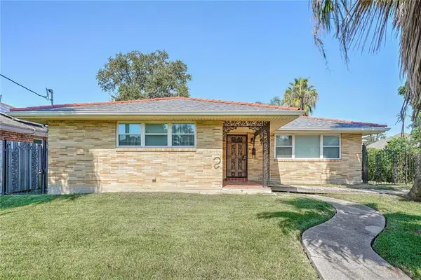 1239 Seville Drive, New Orleans, LA 70122