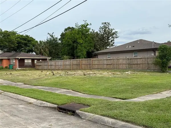 3821 Lake Villa Drive, Metairie, LA 70002
