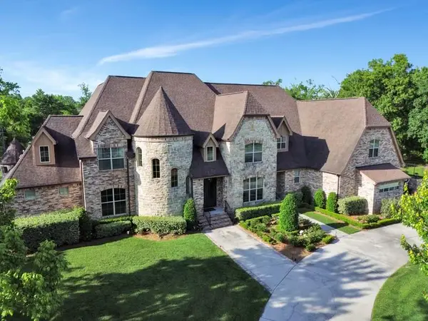 11 Arbor Circle, New Orleans, LA 70131