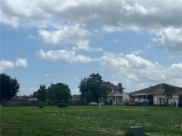 8412 Creole Drive, Chalmette, LA 70043