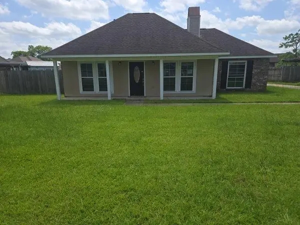 32508 Magnolia Court, Denham Springs, LA 70706