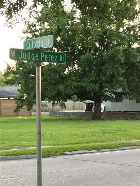 904 W Judge Perez Drive, Chalmette, LA 70043 - #2