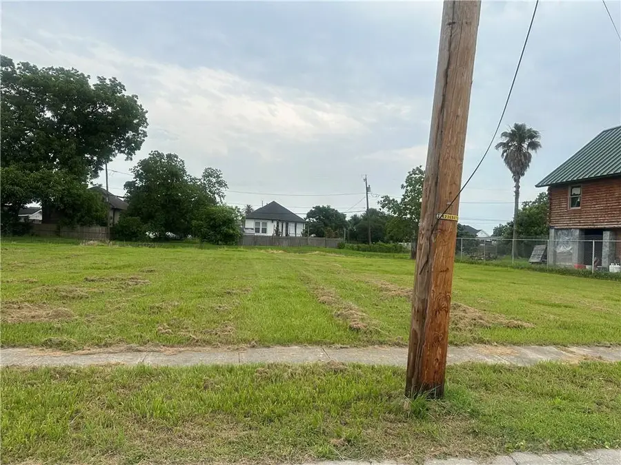 1705 Center Street, Arabi, LA 70032 - #2