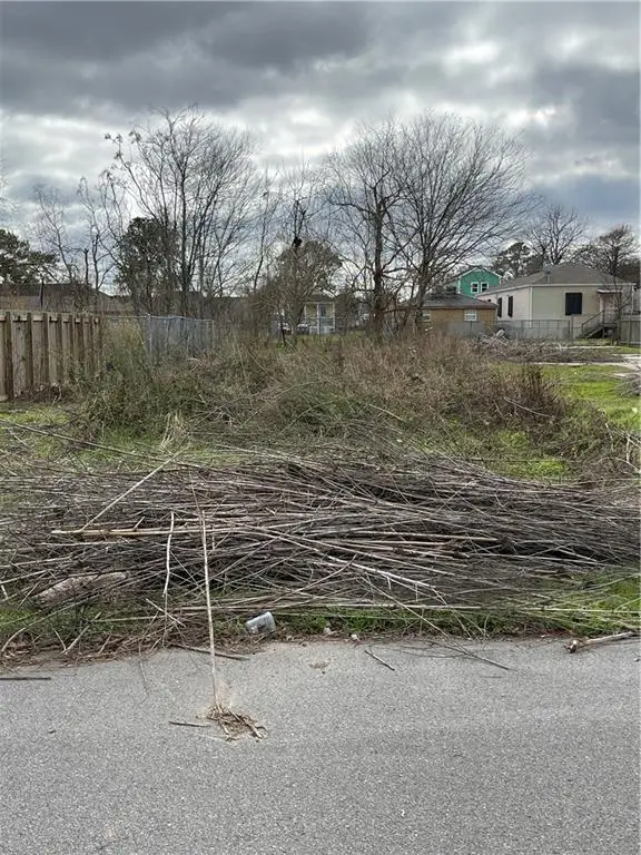 5442 N Johnson Street, New Orleans, LA 70117