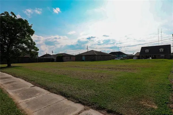 3816 Ventura Drive, Chalmette, LA 70043
