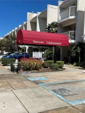 3805 Houma Boulevard #B304, Metairie, LA 70006