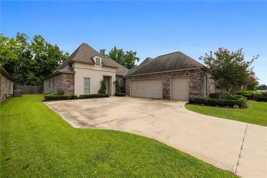 37410 Cypress Hollow Avenue, Prairieville, LA 70769 - #2
