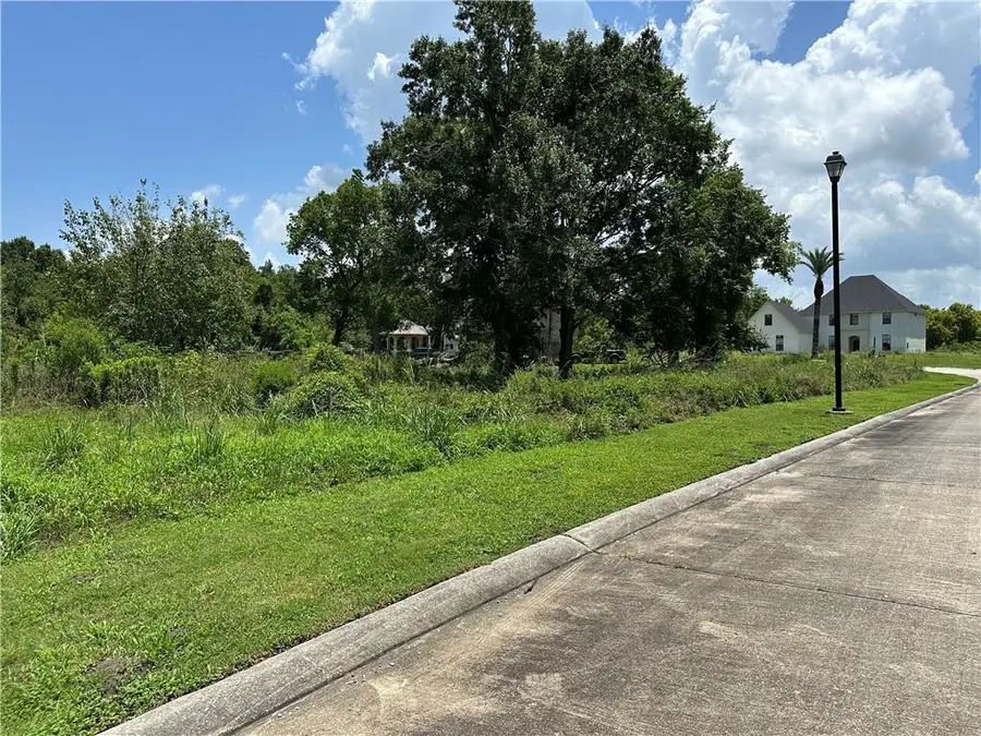 5440 Eastover Drive South, New Orleans, LA 70128 - #3