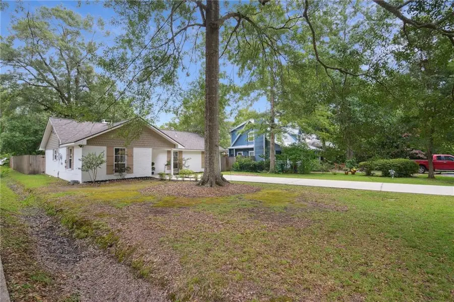 1028 W 23rd Avenue, Covington, LA 70433 - #2