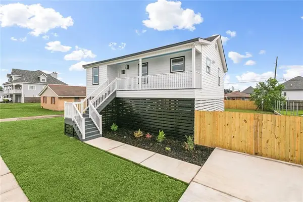 413 Genet Drive, Arabi, LA 70032