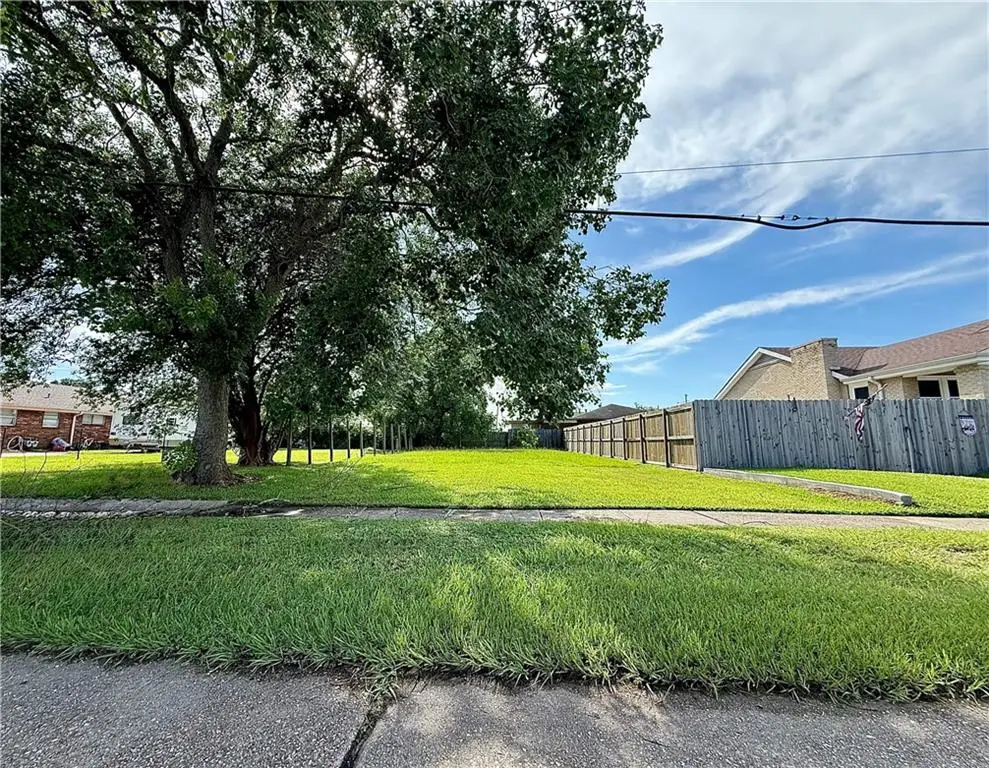 308 Chalmette Avenue, Chalmette, LA 70043 - #1
