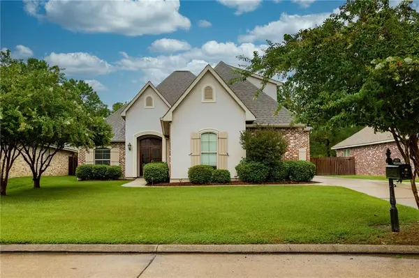 197 Cypress Lakes Drive, Slidell, LA 70458