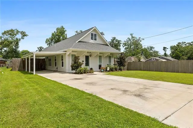 208 E Pecan Street, Ponchatoula, LA 70454 - #3