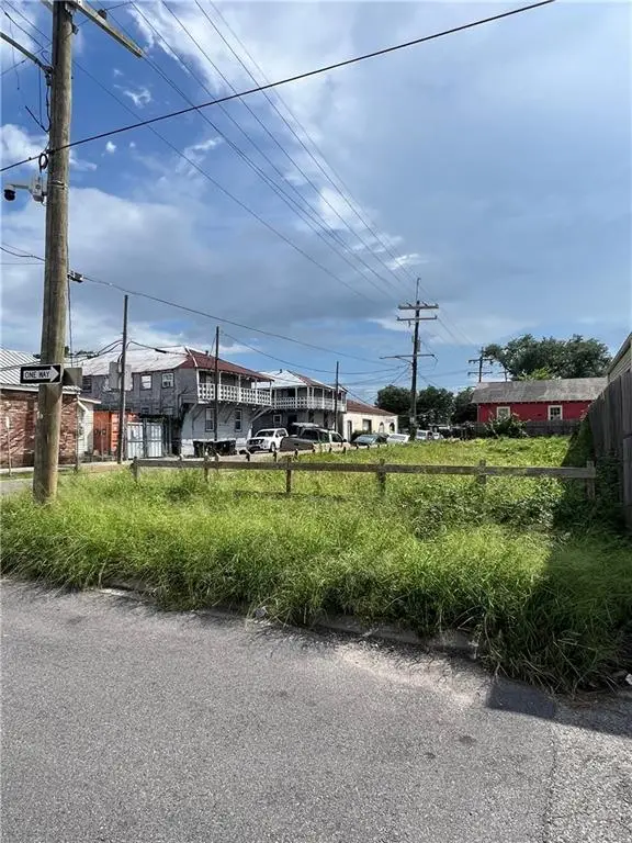 2200 4th Street, New Orleans, LA 70113 - #2