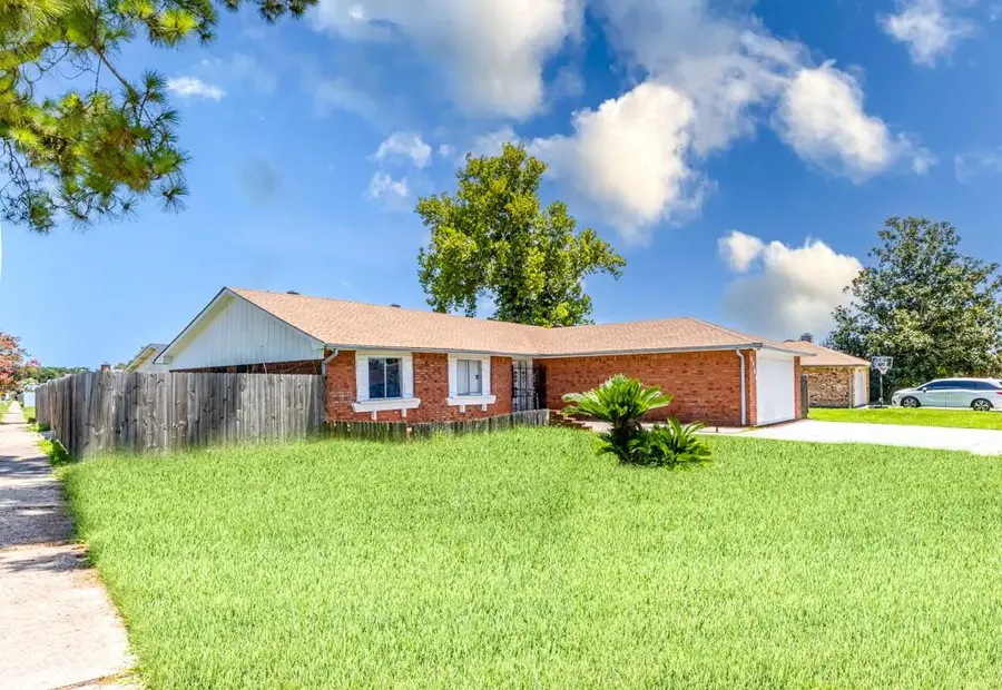 4064 S Woodbine Street, Harvey, LA 70058 - #2