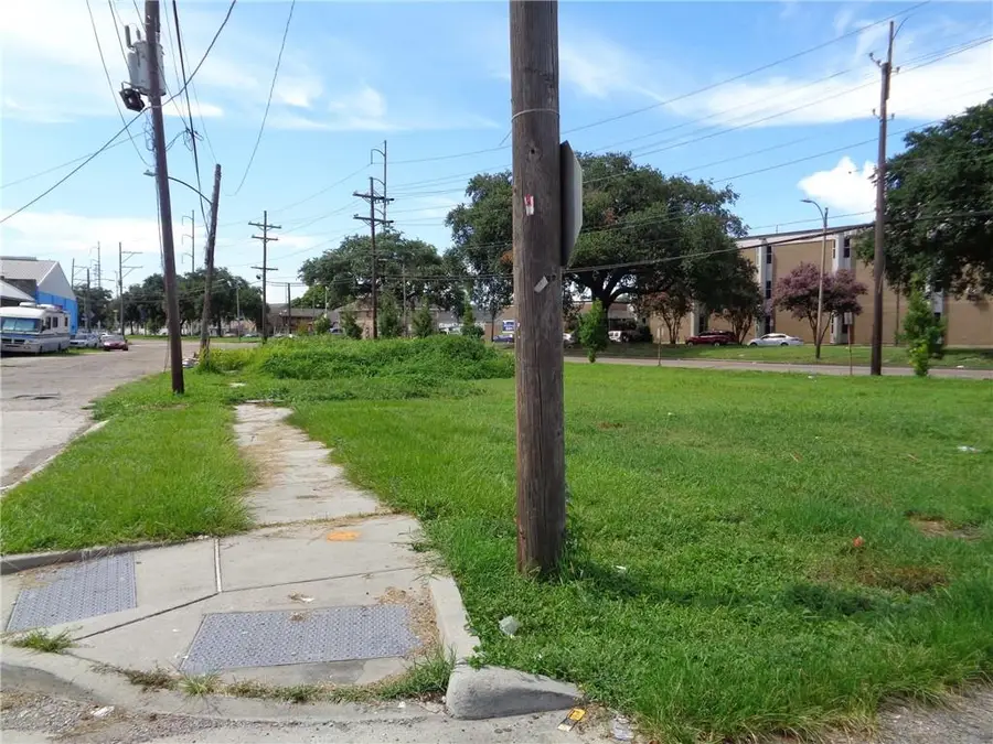 2001 S Derbigney Street, New Orleans, LA 70125 - #2