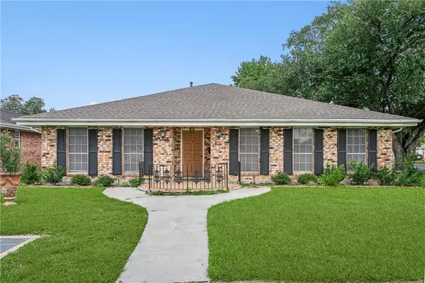 194 Sedgefield Drive, Harahan, LA 70123