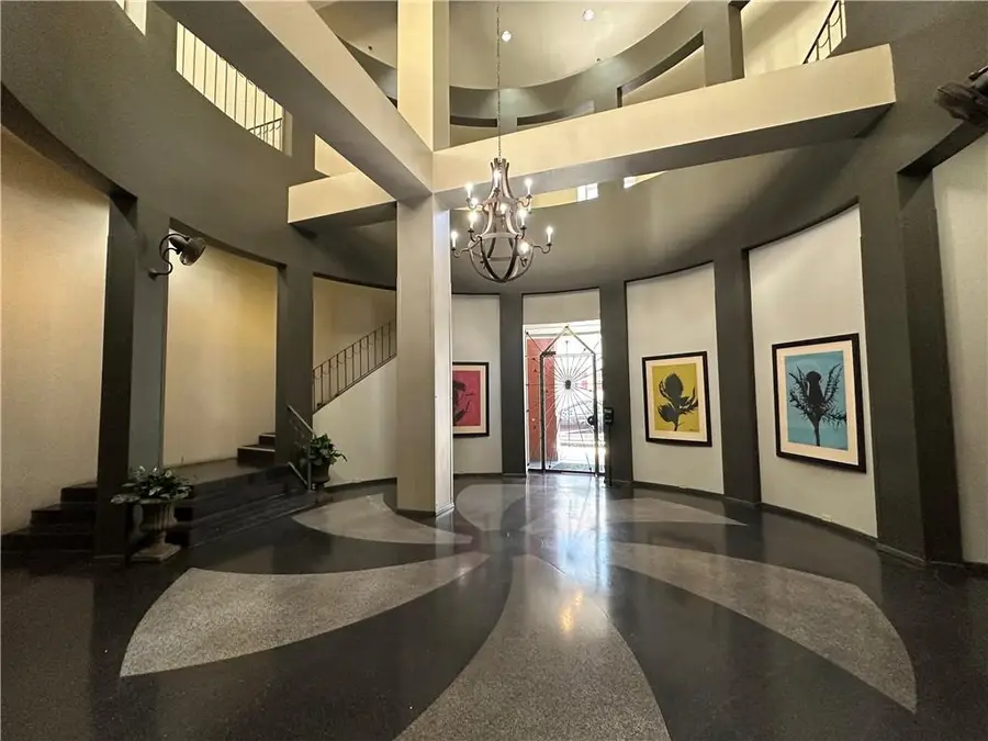 330 Julia Street #205, New Orleans, LA 70130 - #2