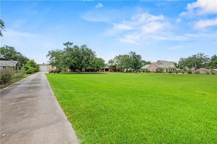 9766 East Park Avenue, Houma, LA 70363 - #2