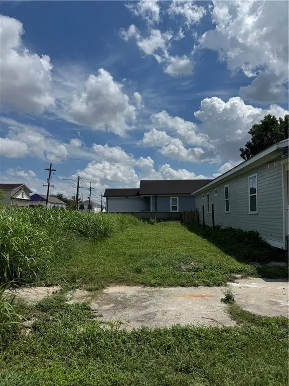 2602 S Miro Street, New Orleans, LA 70125