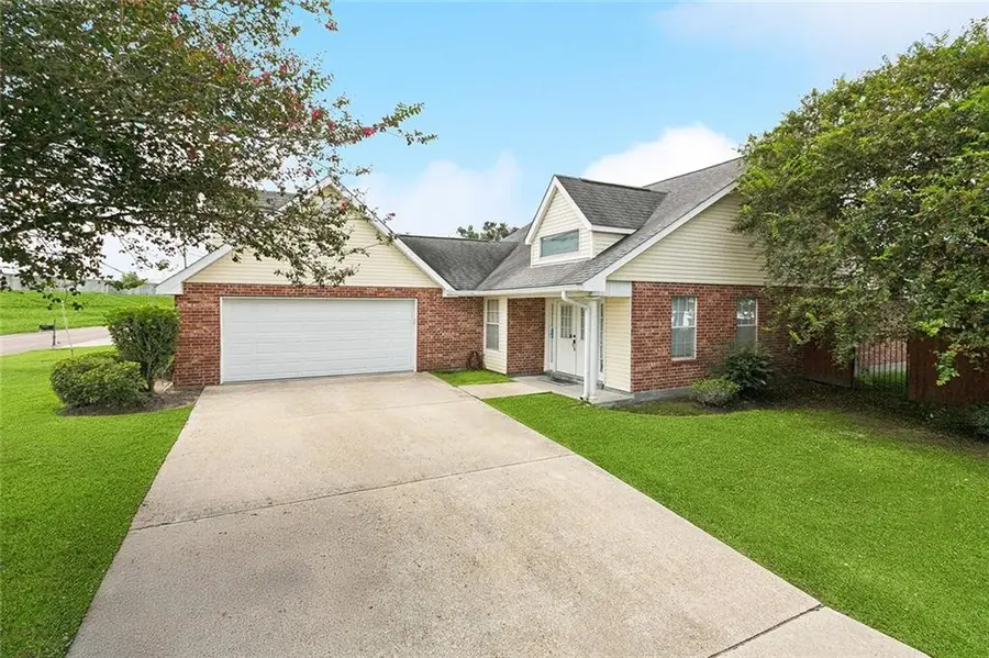 1010 Main Street, Belle Chasse, LA 70037 - #2