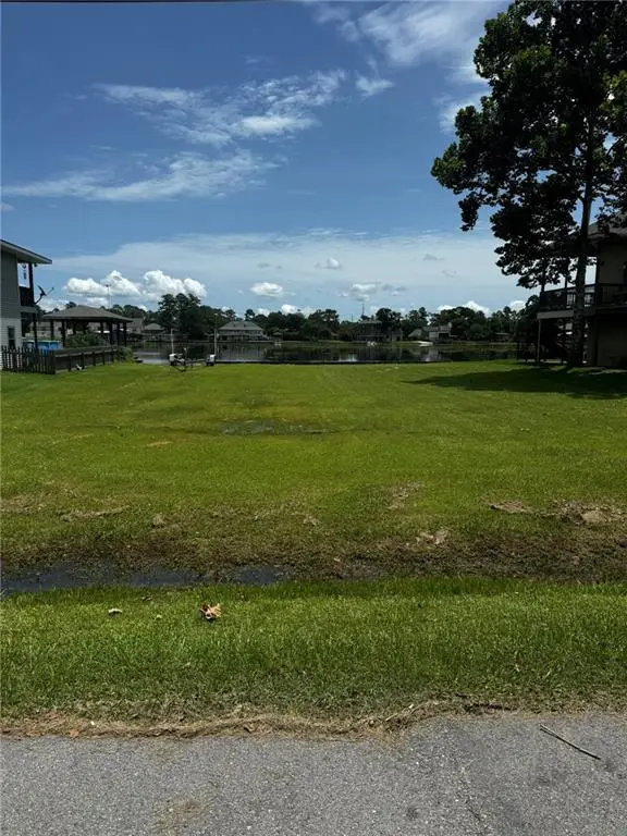 3132 Oak Lane, Slidell, LA 70458