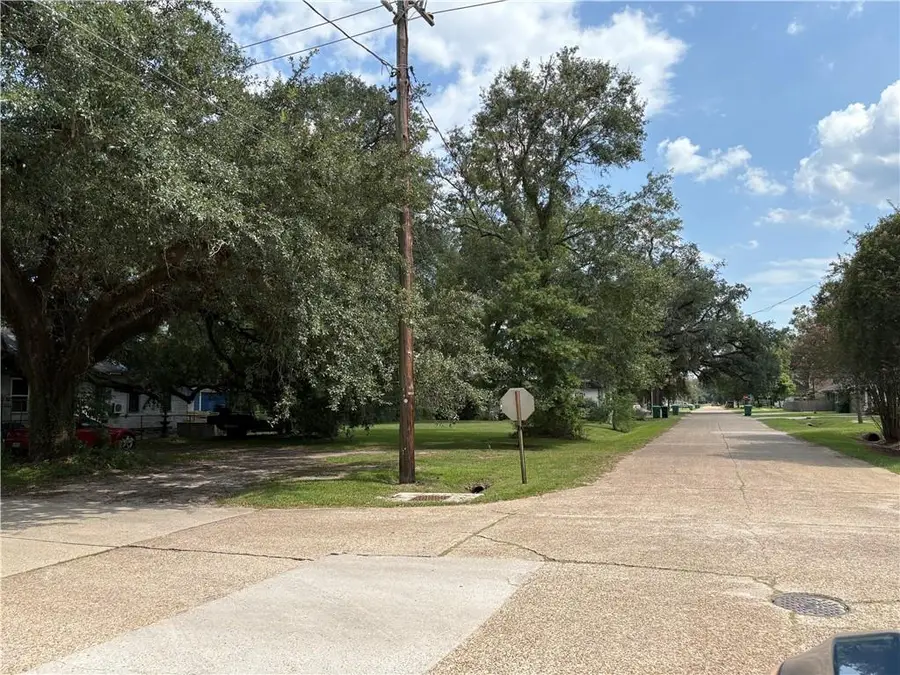 600 E Hanson Avenue, Hammond, LA 70403 - #2