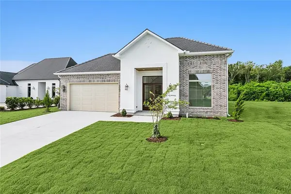 124 Deer Field Drive, Belle Chasse, LA 70037