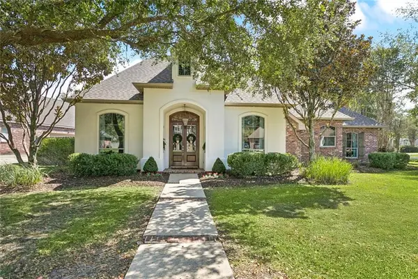 382 Red Maple Drive, Mandeville, LA 70448