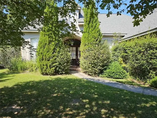 314 Red Maple Drive, Mandeville, LA 70448