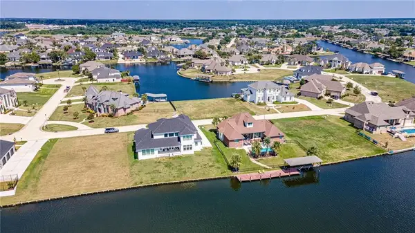 445 San Cristobal Court, Slidell, LA 70458