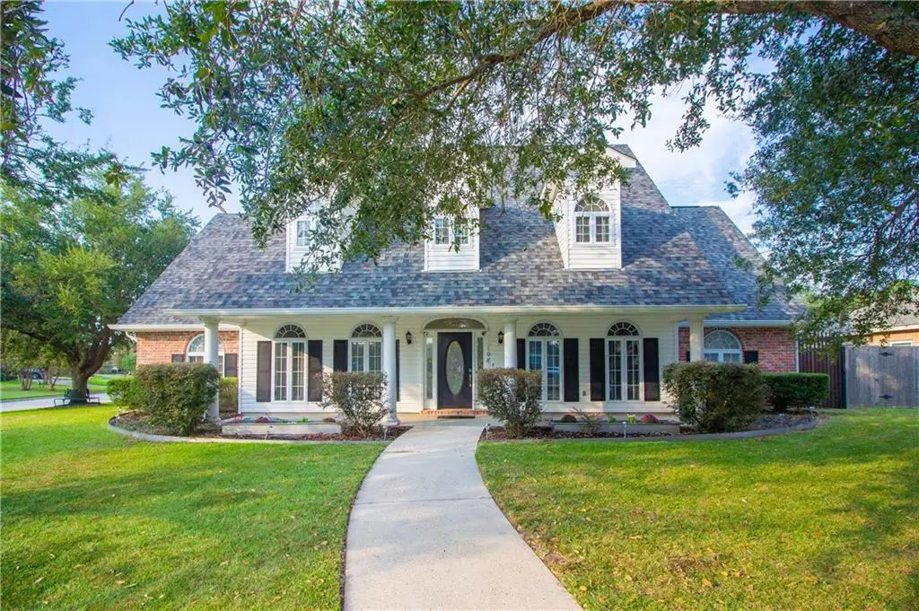 108 Lake Ridge Drive, Laplace, LA 70068 - #1