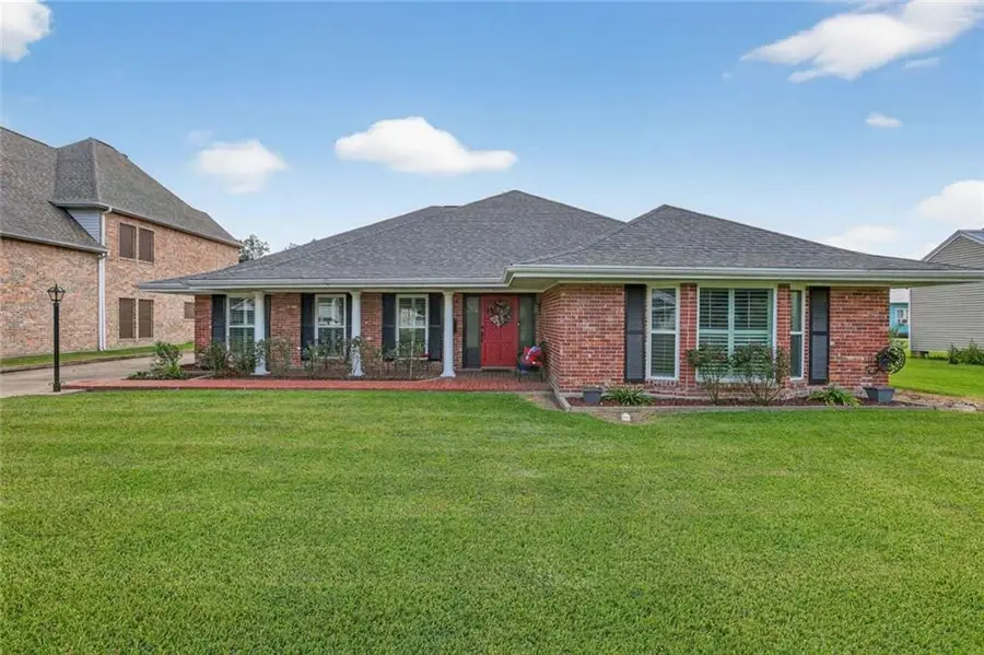 421 N Main Street, Breaux Bridge, LA 70517 - #2