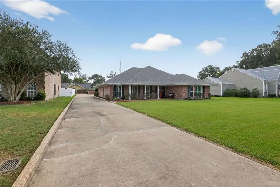 421 N Main Street, Breaux Bridge, LA 70517 - #3