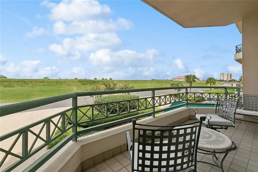 400 Metairie Hammond Highway #2C, Metairie, LA 70005 - #3