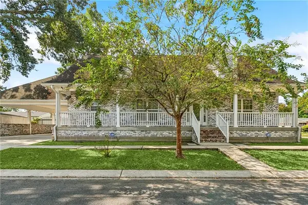 614 W Josephine Street, Chalmette, LA 70043