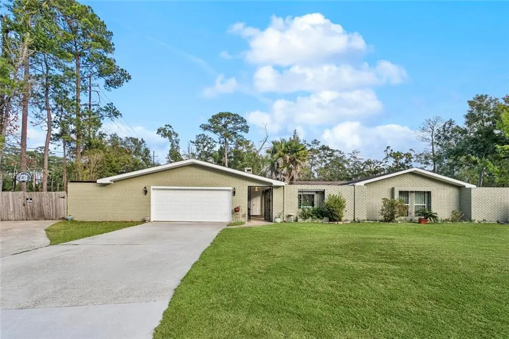 697 Cambronne Street, Mandeville, LA 70448 - #1